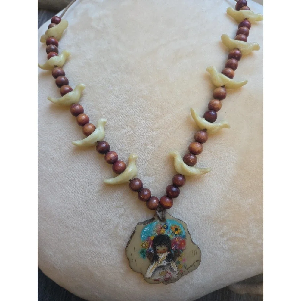 Vintage DeGrazia Hand Painted Pendant Necklace Native Girl with Flowers Brids - Picture 4 of 7